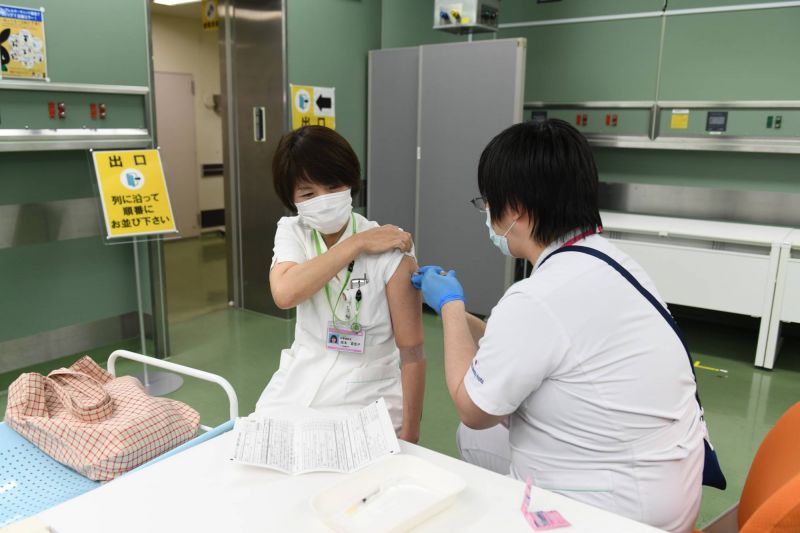 tiêm chủng covid-19